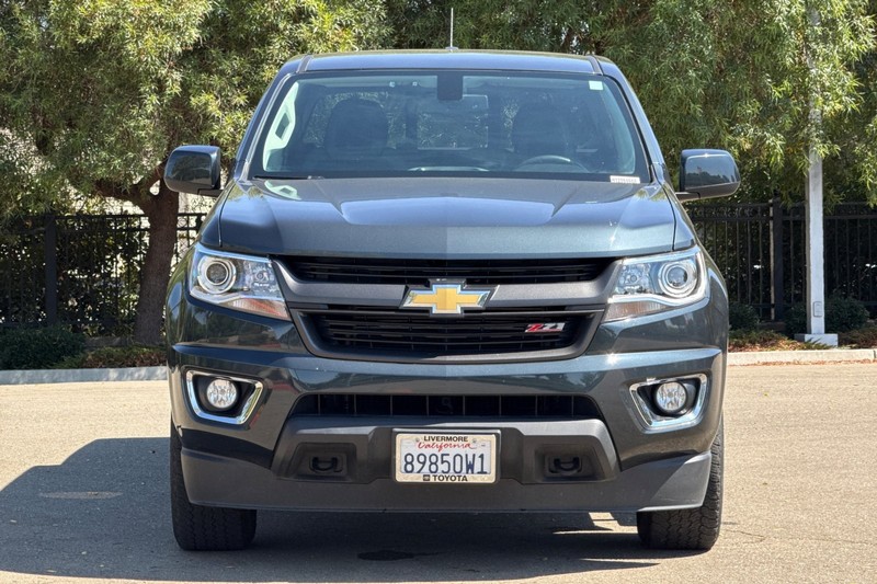 Chevrolet Colorado Vehicle Full-screen Gallery Image 09