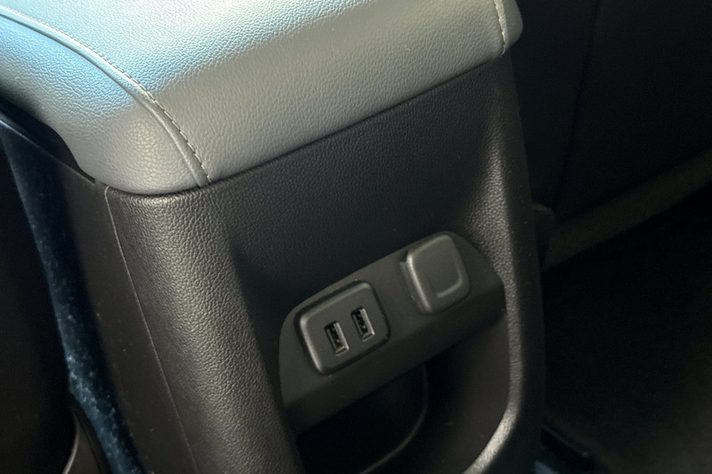 Chevrolet Colorado Vehicle Full-screen Gallery Image 41