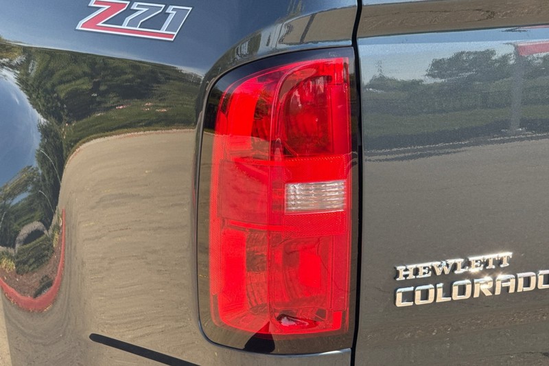 Chevrolet Colorado Vehicle Full-screen Gallery Image 47