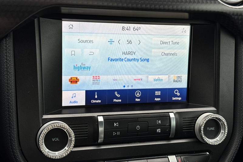 Ford Mustang Vehicle Full-screen Gallery Image 25