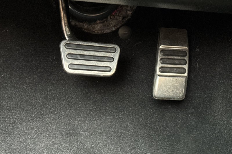 Ford Mustang Vehicle Full-screen Gallery Image 43