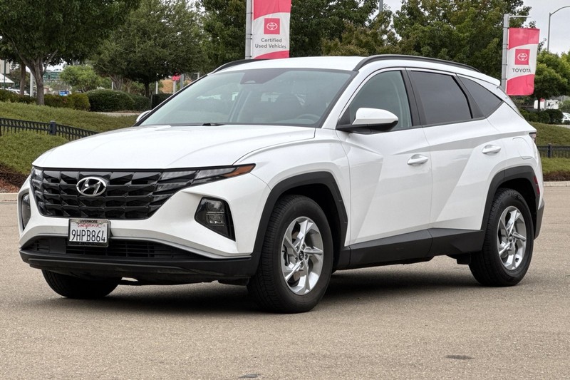 Hyundai Tucson Vehicle Full-screen Gallery Image 08