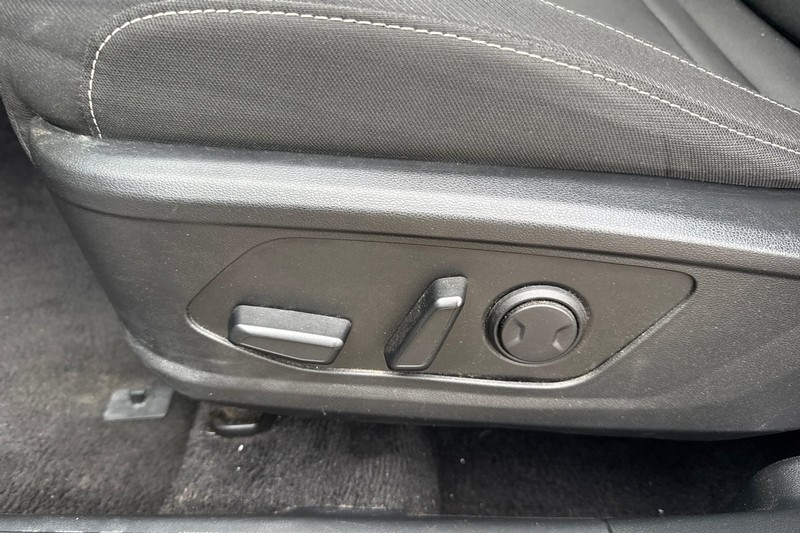 Hyundai Tucson Vehicle Full-screen Gallery Image 13