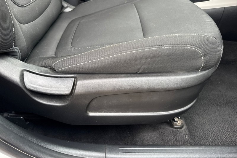 Hyundai Tucson Vehicle Full-screen Gallery Image 23