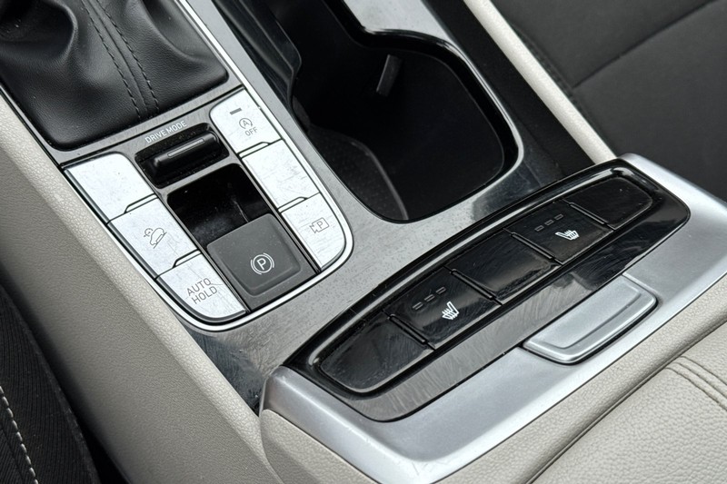Hyundai Tucson Vehicle Full-screen Gallery Image 32