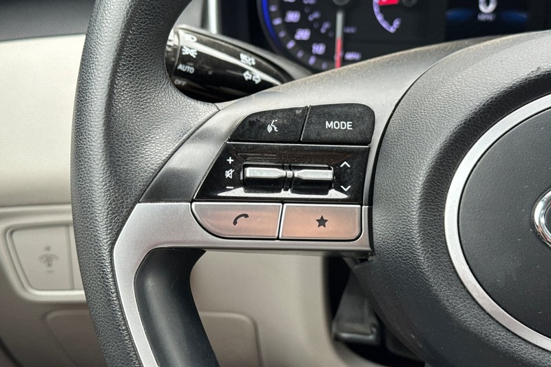 Hyundai Tucson Vehicle Full-screen Gallery Image 37