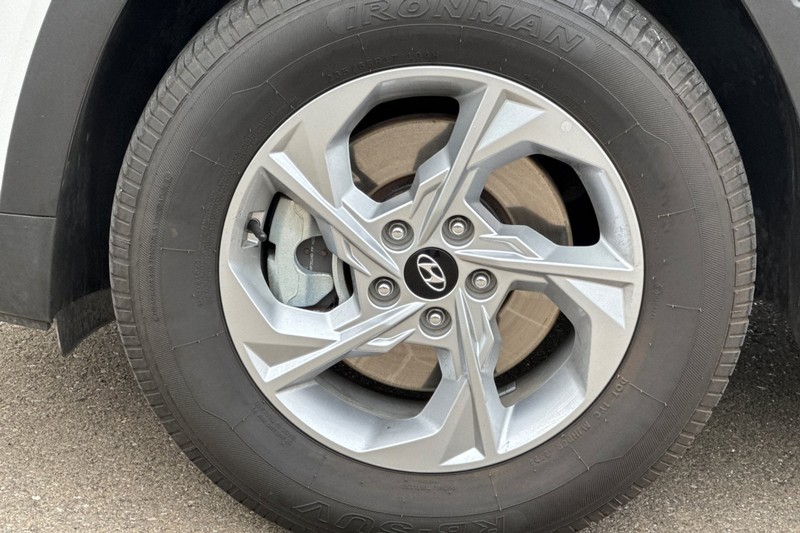 Hyundai Tucson Vehicle Full-screen Gallery Image 46