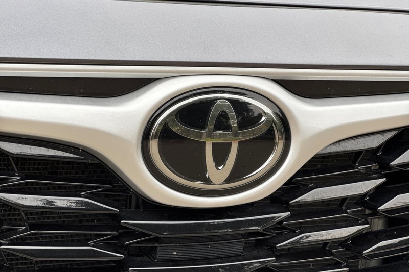 Toyota Highlander Vehicle Full-screen Gallery Image 49