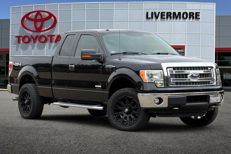 Ford F-150 Vehicle Full-screen Gallery Image 02