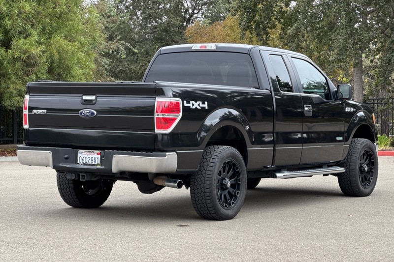 Ford F-150 Vehicle Full-screen Gallery Image 04