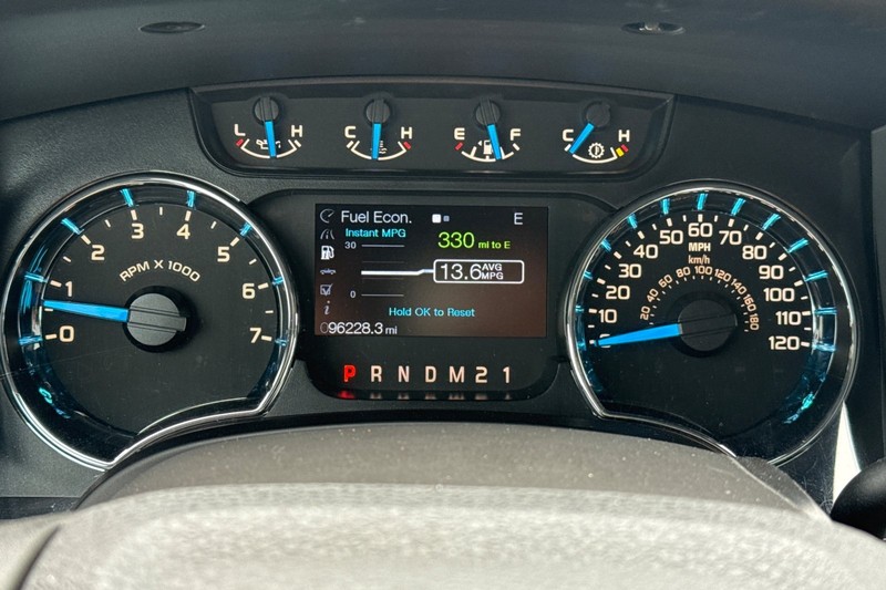 Ford F-150 Vehicle Full-screen Gallery Image 37