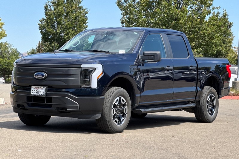 Ford F-150 Lightning Vehicle Full-screen Gallery Image 08