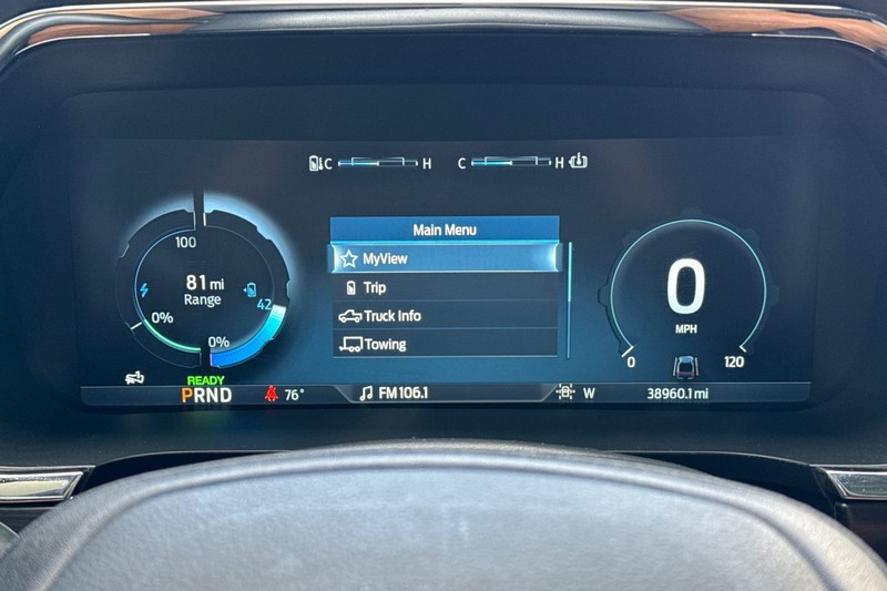 Ford F-150 Lightning Vehicle Full-screen Gallery Image 39