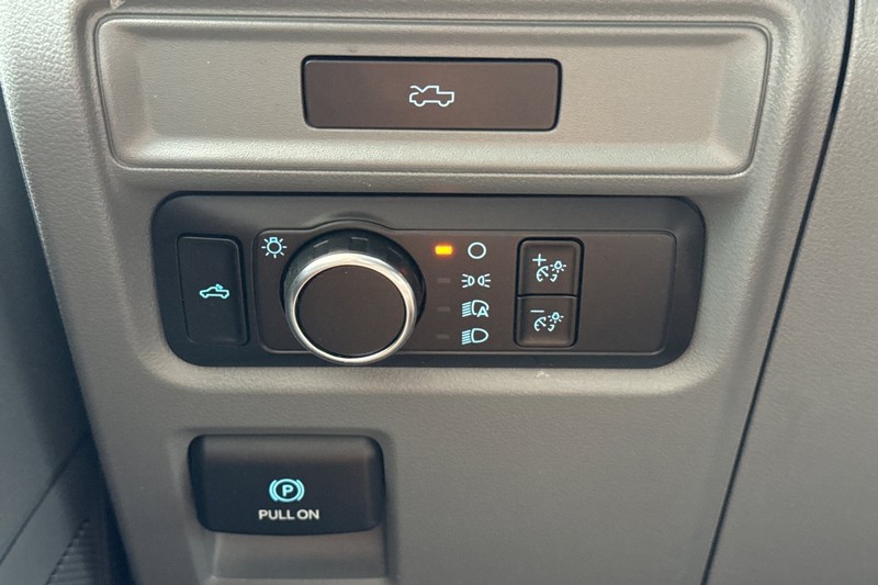 Ford F-150 Lightning Vehicle Full-screen Gallery Image 41