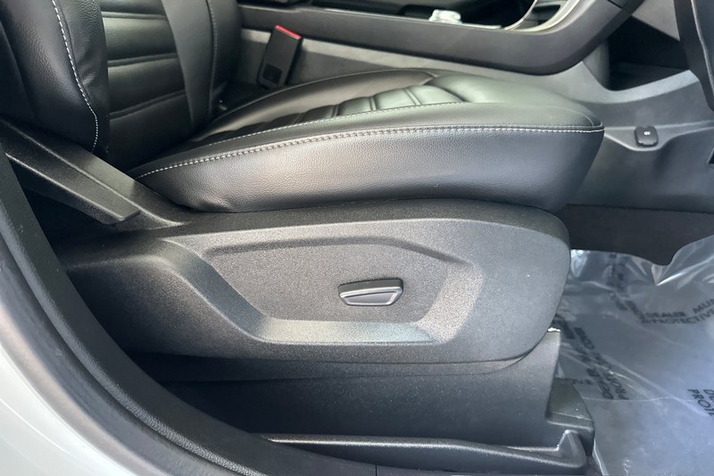 Ford Edge Vehicle Full-screen Gallery Image 23