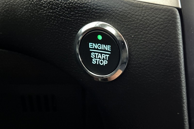 Ford Edge Vehicle Full-screen Gallery Image 34