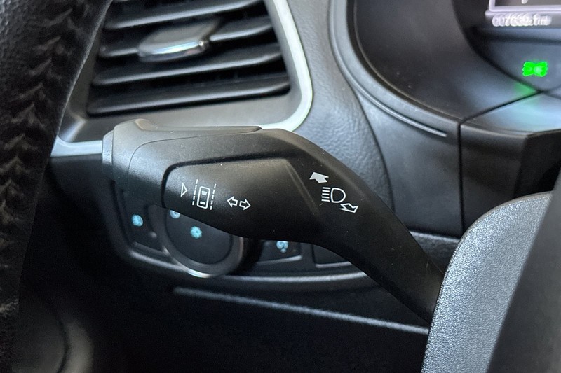 Ford Edge Vehicle Full-screen Gallery Image 37