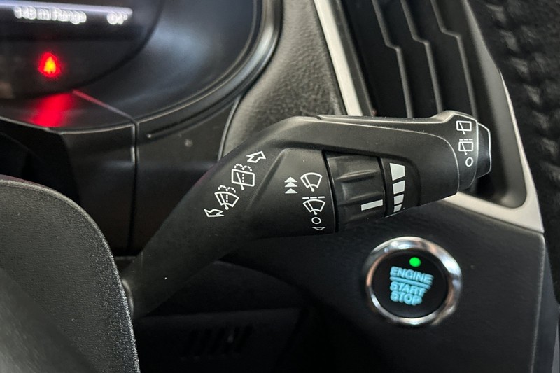 Ford Edge Vehicle Full-screen Gallery Image 39