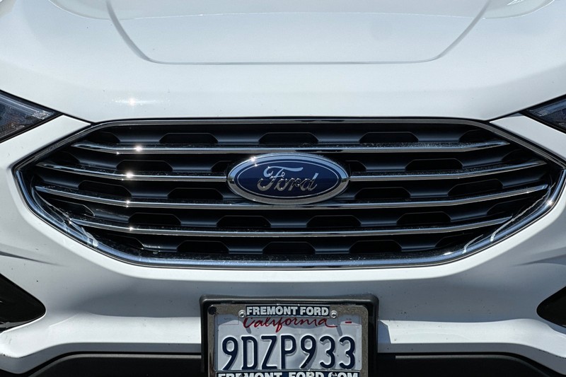 Ford Edge Vehicle Full-screen Gallery Image 47