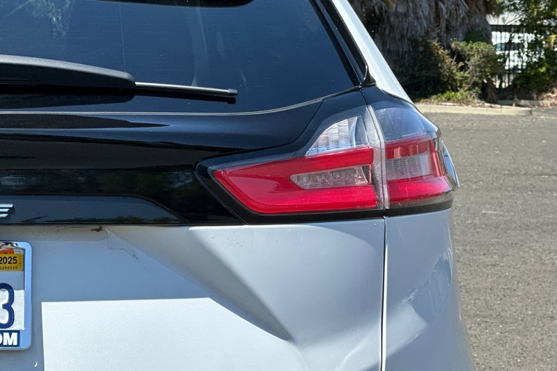 Ford Edge Vehicle Full-screen Gallery Image 50