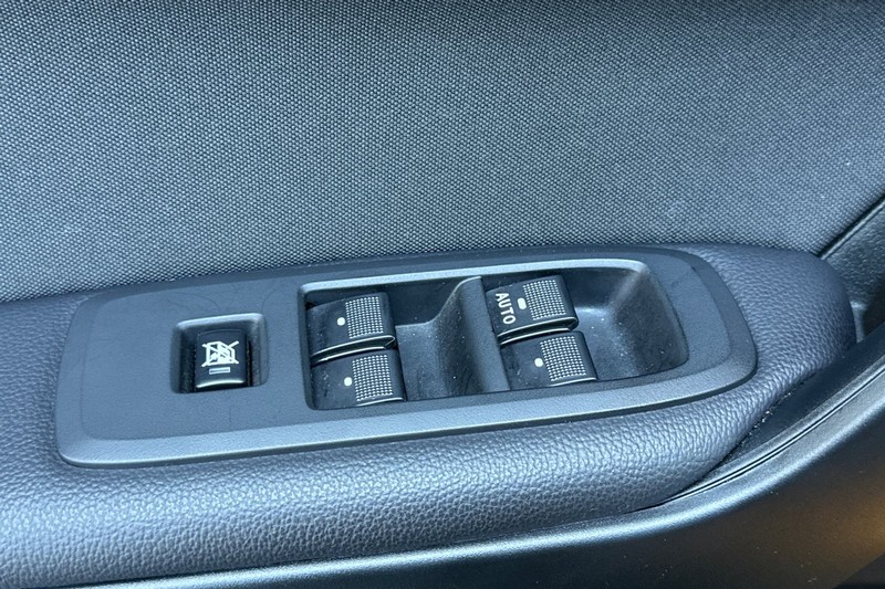 Ford Ranger Vehicle Full-screen Gallery Image 12