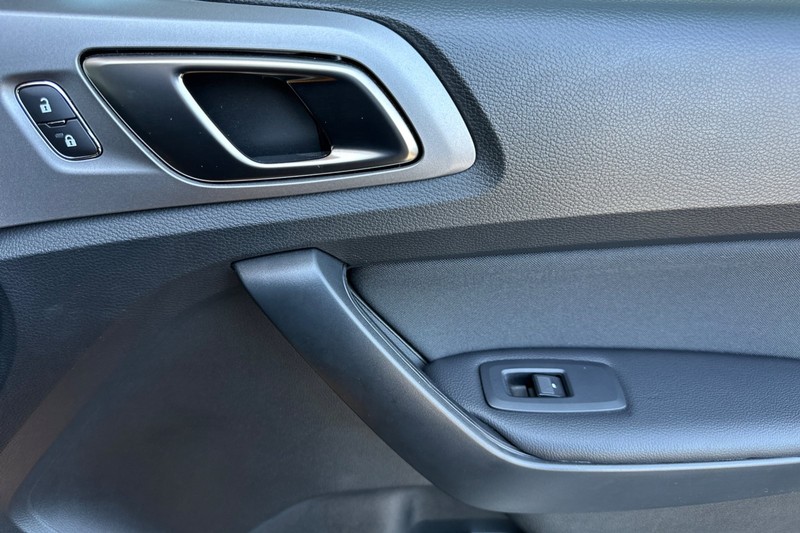 Ford Ranger Vehicle Full-screen Gallery Image 20