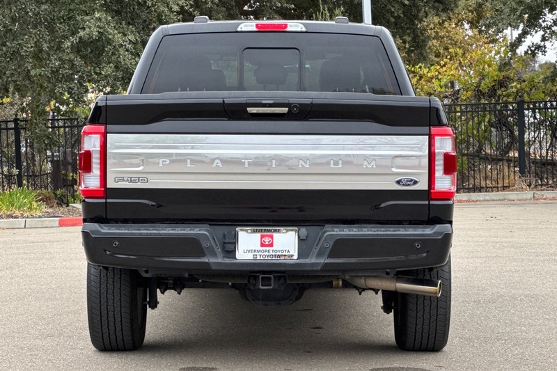 Ford F-150 Vehicle Full-screen Gallery Image 05