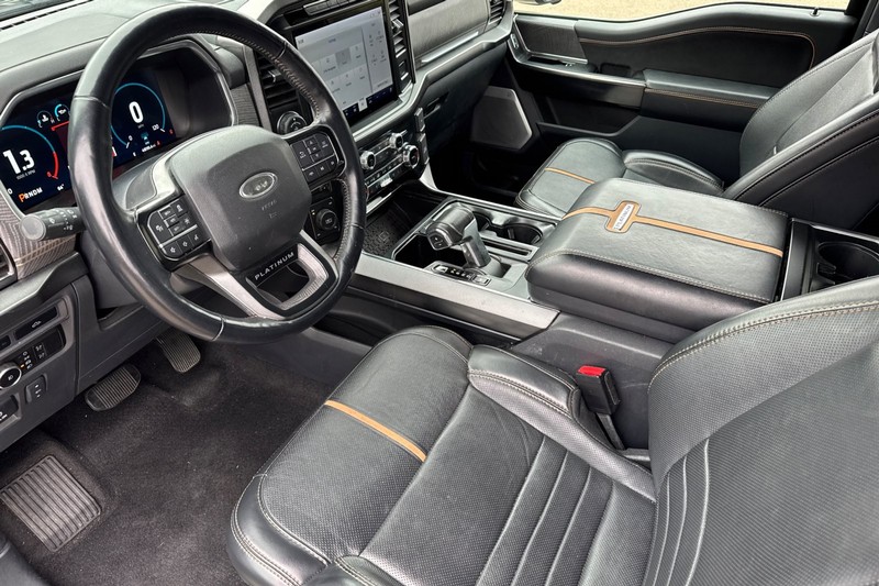 Ford F-150 Vehicle Full-screen Gallery Image 10