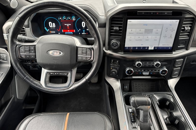 Ford F-150 Vehicle Full-screen Gallery Image 16