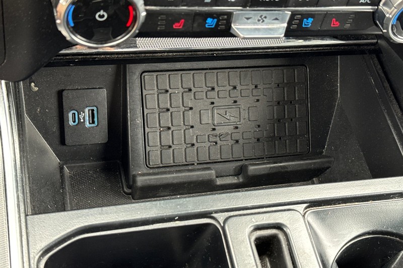 Ford F-150 Vehicle Full-screen Gallery Image 30