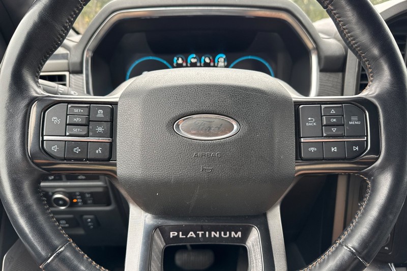 Ford F-150 Vehicle Full-screen Gallery Image 35