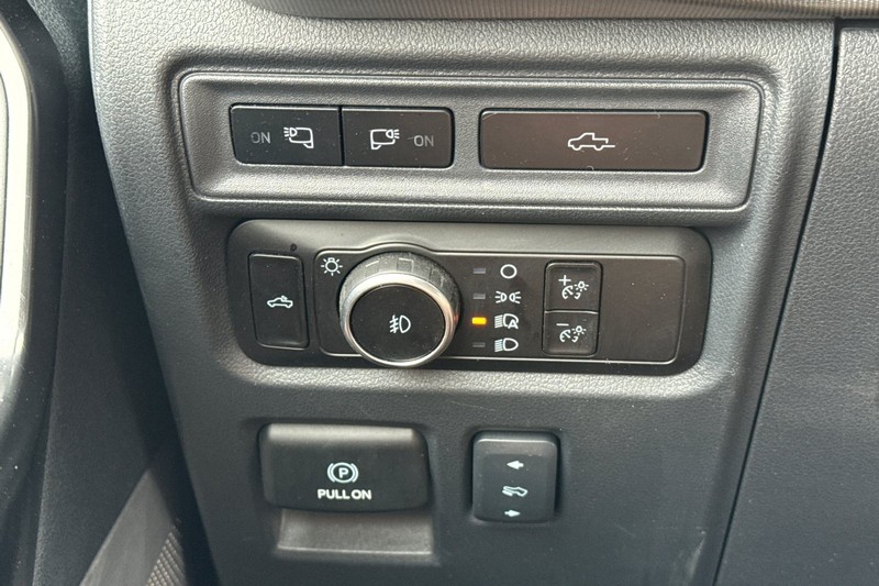Ford F-150 Vehicle Full-screen Gallery Image 41
