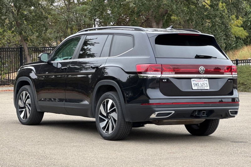 Volkswagen Atlas Vehicle Full-screen Gallery Image 06