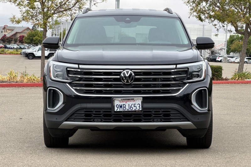 Volkswagen Atlas Vehicle Full-screen Gallery Image 09