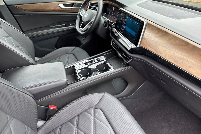 Volkswagen Atlas Vehicle Full-screen Gallery Image 20