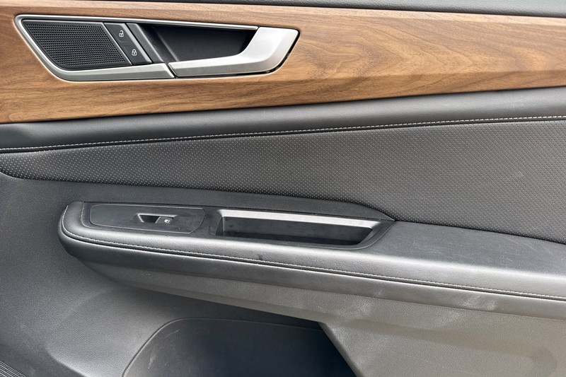 Volkswagen Atlas Vehicle Full-screen Gallery Image 22