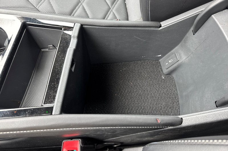 Volkswagen Atlas Vehicle Full-screen Gallery Image 33