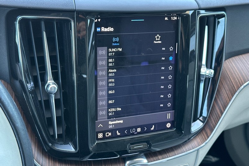 Volvo XC60 Vehicle Full-screen Gallery Image 26