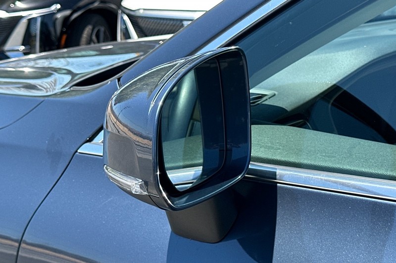 Volvo XC60 Vehicle Full-screen Gallery Image 49