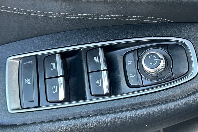 Subaru Outback Vehicle Full-screen Gallery Image 12