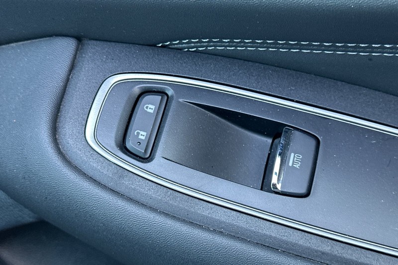 Subaru Outback Vehicle Full-screen Gallery Image 22