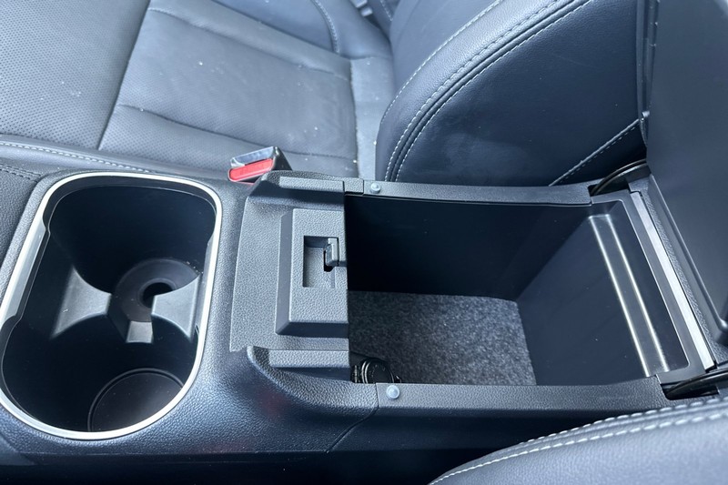 Subaru Outback Vehicle Full-screen Gallery Image 32
