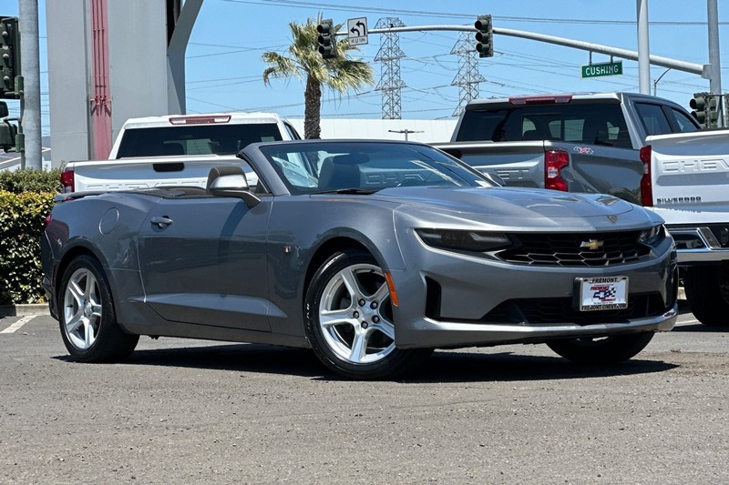 Chevrolet Camaro Vehicle Full-screen Gallery Image 02