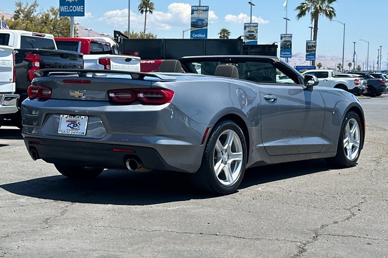 Chevrolet Camaro Vehicle Full-screen Gallery Image 04