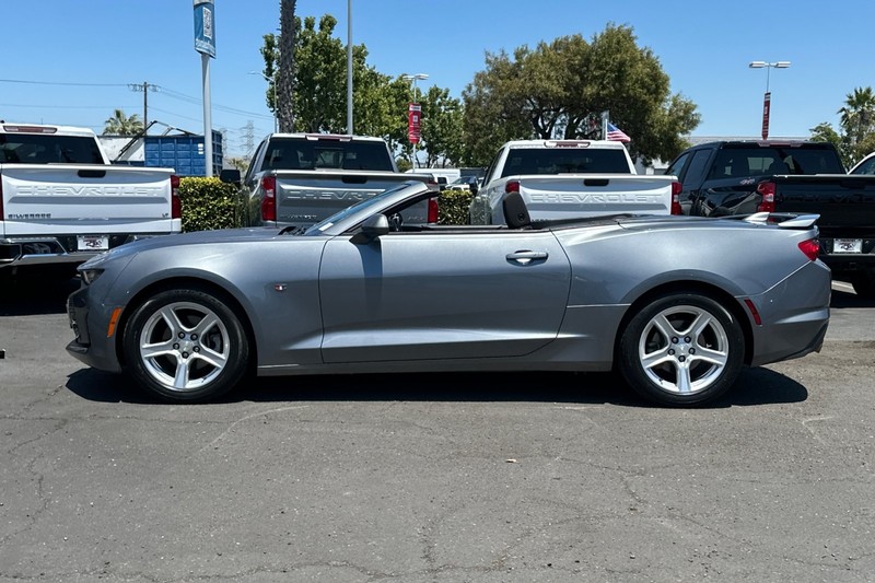 Chevrolet Camaro Vehicle Full-screen Gallery Image 07