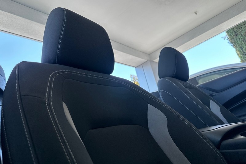 Chevrolet Camaro Vehicle Full-screen Gallery Image 21