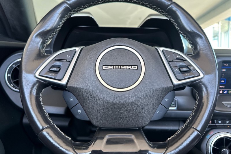 Chevrolet Camaro Vehicle Full-screen Gallery Image 36