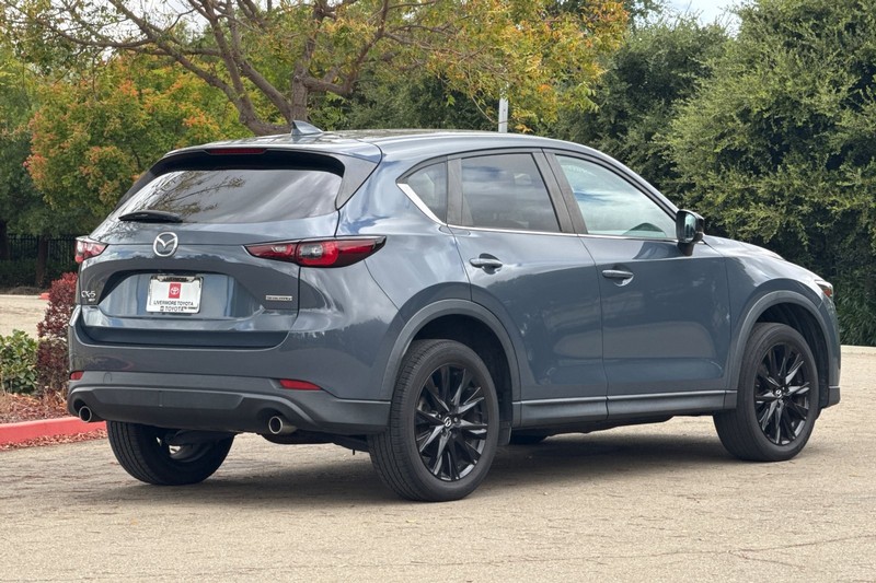 Mazda CX-5 Vehicle Full-screen Gallery Image 04