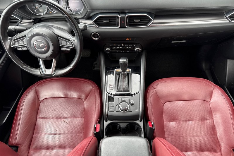 Mazda CX-5 Vehicle Full-screen Gallery Image 15