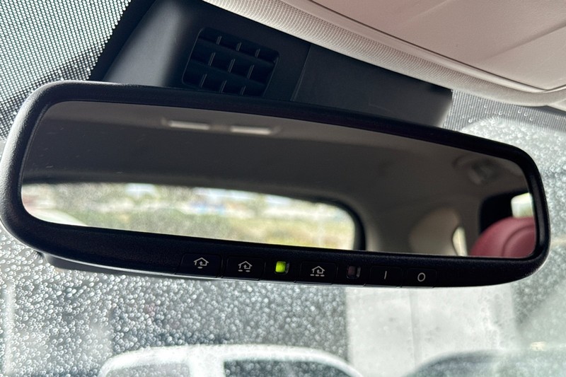 Mazda CX-5 Vehicle Full-screen Gallery Image 25